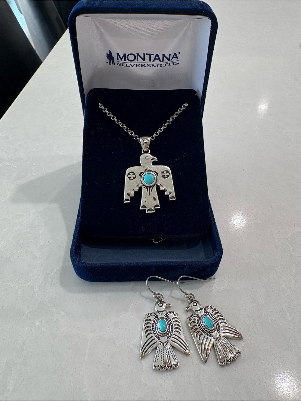 Montana Silversmiths Silver Thunderbird Necklace with and earrings